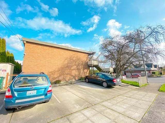 2500 N 45th St #1 — Photo 16