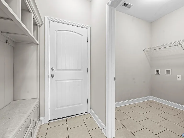104 Erskin Parcus Dr — Photo 44