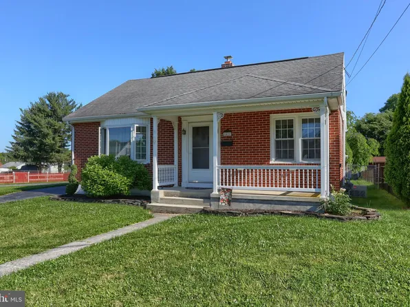 1477 E Walnut St, Annville, PA 17003