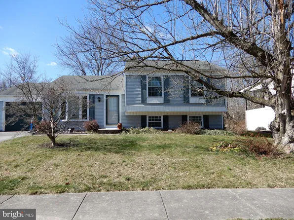 3537 Heritage Dr, York, PA 17402