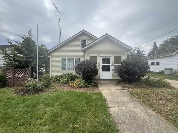 2410 8th St, Monroe, WI 53566