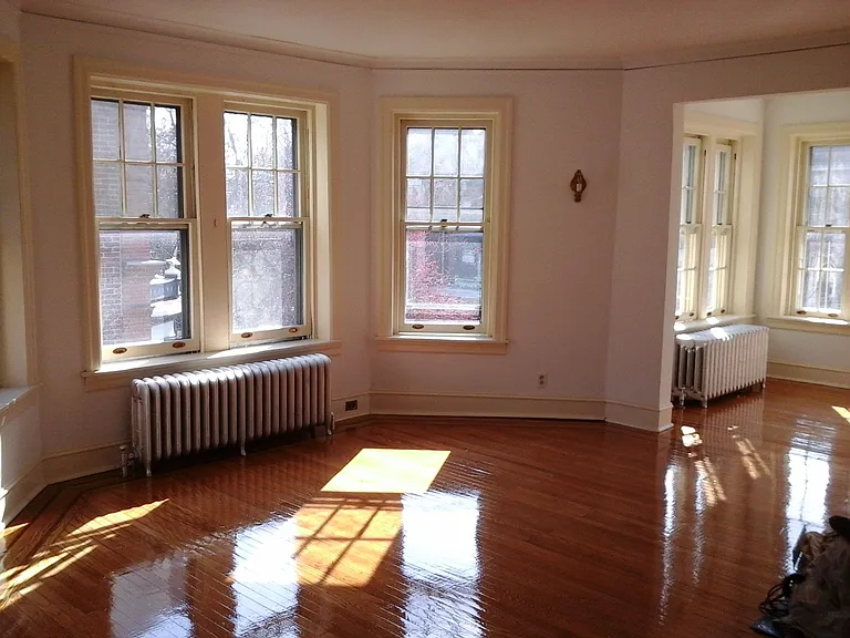 315 S 46th St — Photo 2