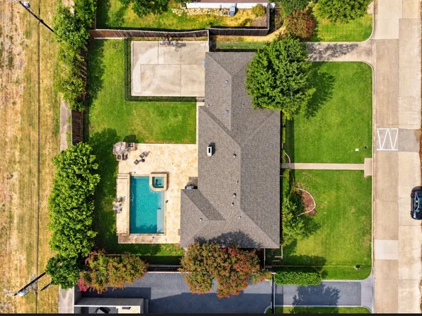 12315 Quincy Ln, Dallas, TX 75230