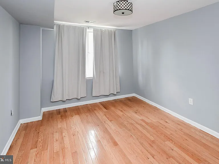 1704 Montana Ave NE — Photo 15