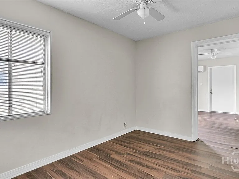 1013 Carroll St — Photo 13