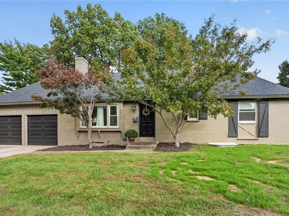 8317 Beverly Dr, Overland Park, KS 66207