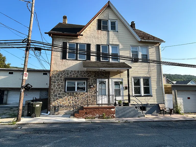 728 E Morton St — Photo 3