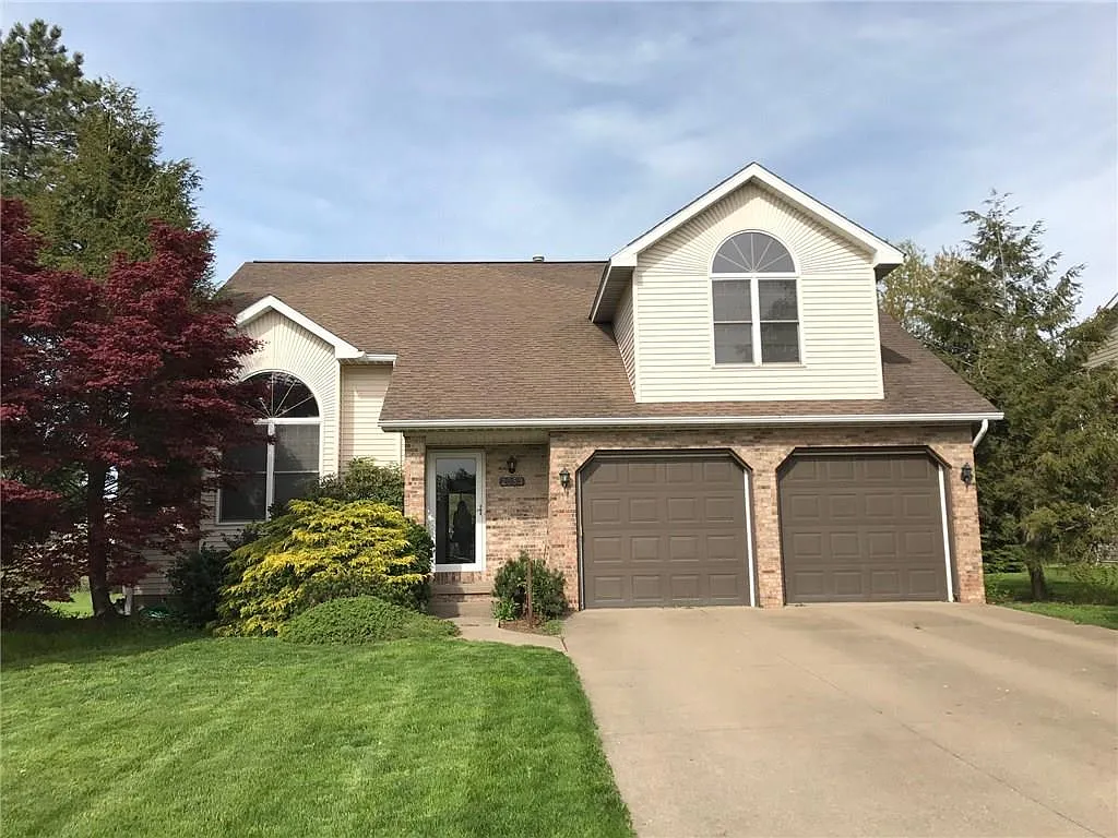 2053 Bernwood Dr photo 1
