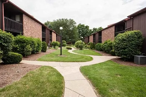 Quail Hollow Apartments Photo 1
