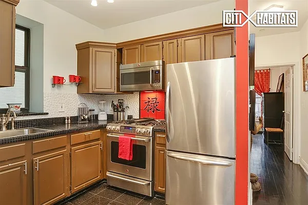 Sold by Citi Habitats | media 12