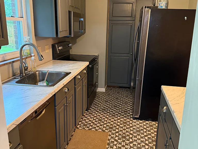 11831 Joan Dr — Photo 11
