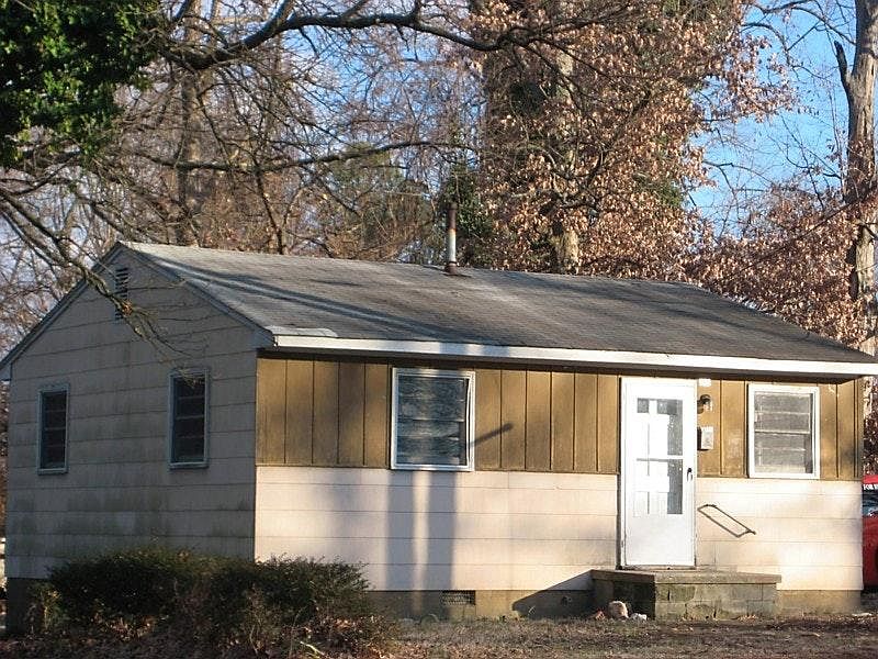 1st image of 903 S English St