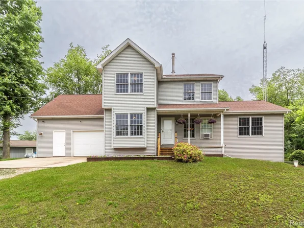 4898 Mount Morris Rd, Columbiaville, MI 48421