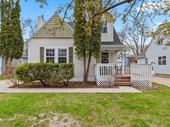 904 Allouez Ter, Green Bay, WI 54301