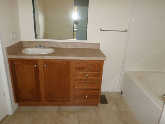 4th image of 1250 Strandwyck Dr #393