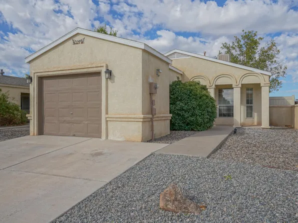 2149 High Desert Cir NE, Rio Rancho, NM 87144