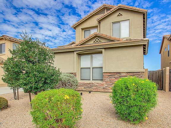2nd image of 3058 E Cowboy Cove Trl