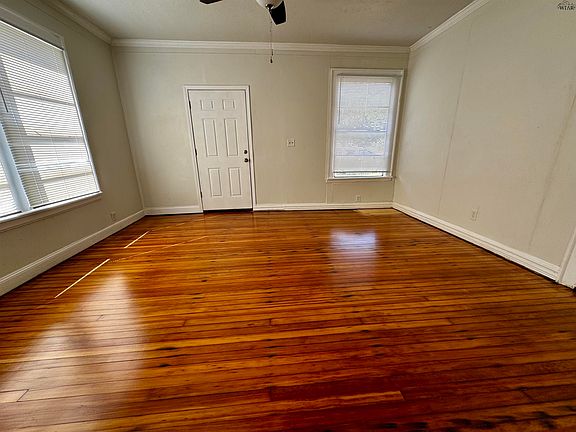 3rd image of 1901 Fillmore St