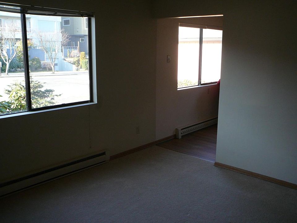 Living room to Kitchen