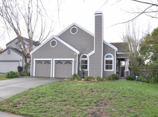 806 Wine Ct, Petaluma, CA