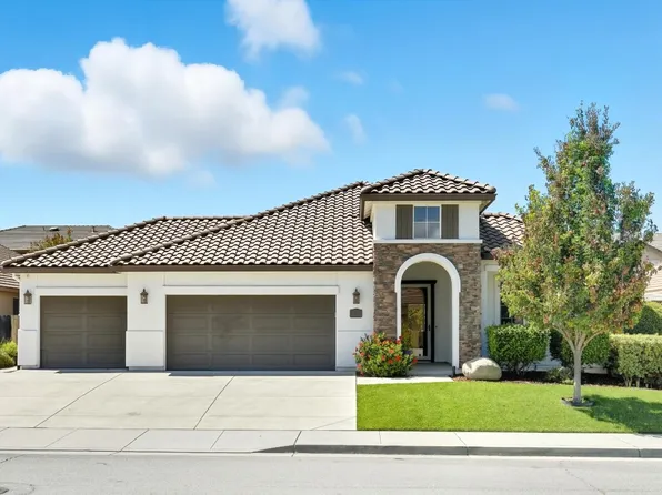 1900 Monte Vista Dr, Hollister, CA 95023