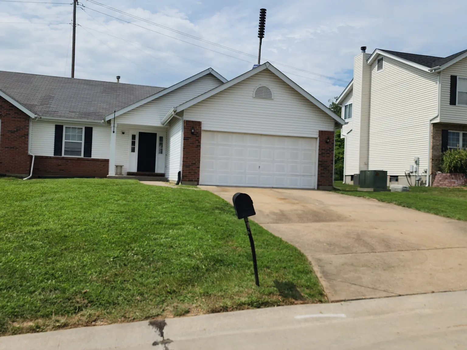 3 bed, 1798 sqft, $2,700 — Photo 3