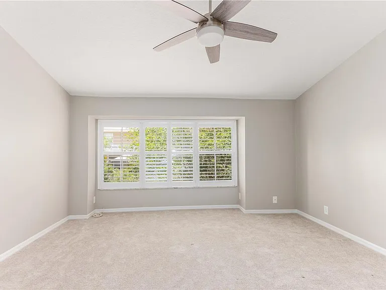 3326 Covered Bridge Dr W — Photo 22