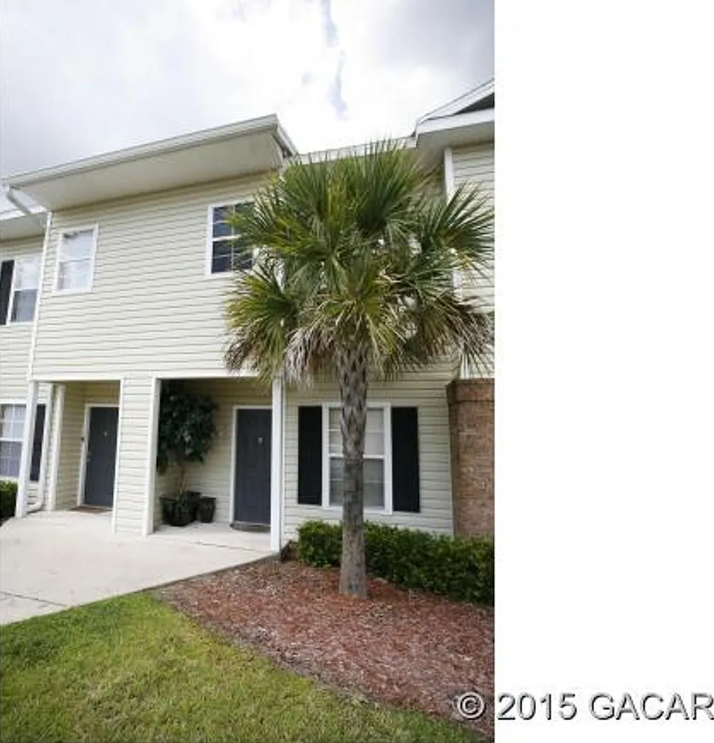 Beautiful 2-Bedroom, 2.5-Bath Townhome in Magnolia Place! — Photo 1