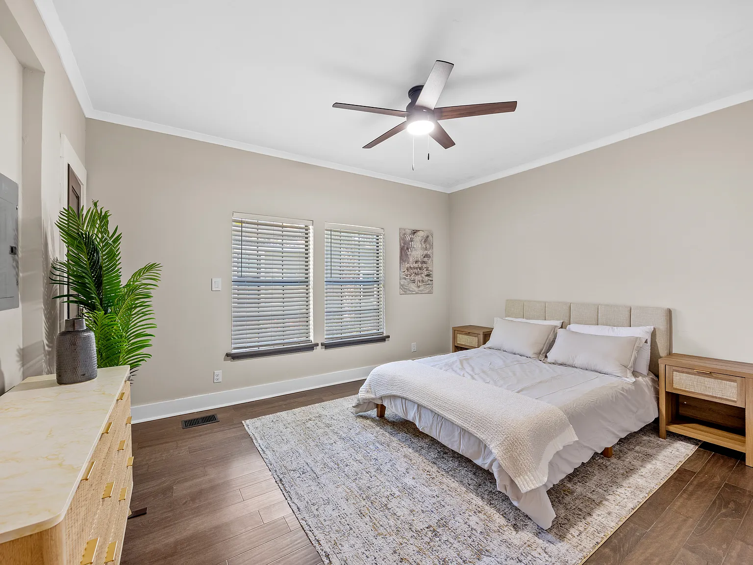 1 bed, 813 sqft, $2,000 — Photo 1