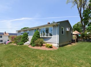 211 Pelham St, Methuen, MA 01844