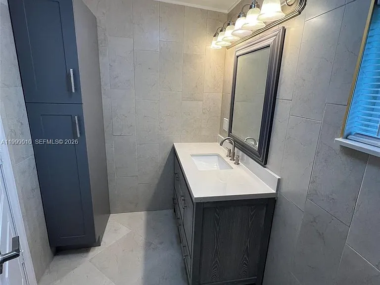 6018 Plunkett St #1 — Photo 11