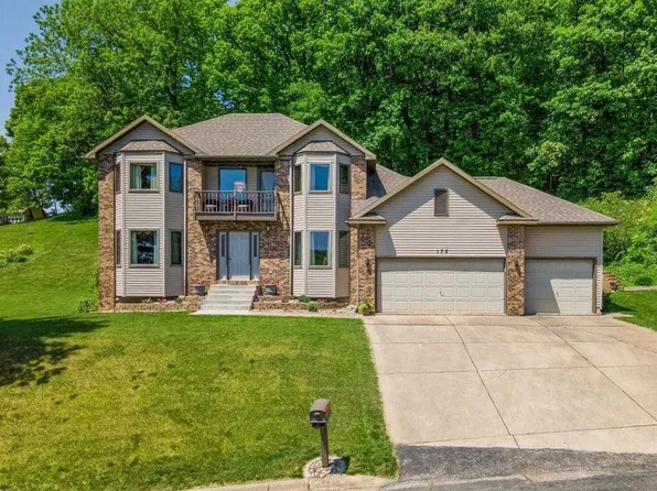 176 Green Apple Rd, La Crescent, MN 55947