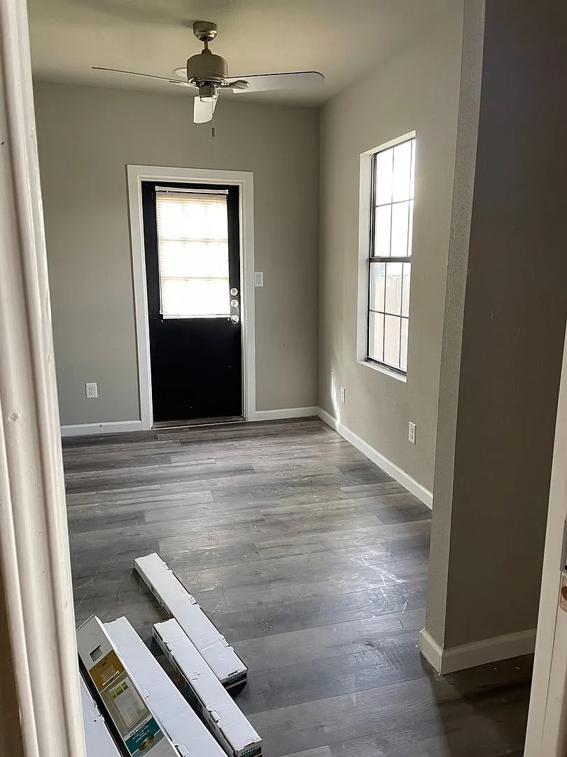 Oak Tree Apartments — Photo 3