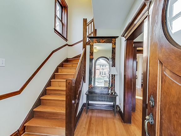 2nd image of 938 N Highland Ave