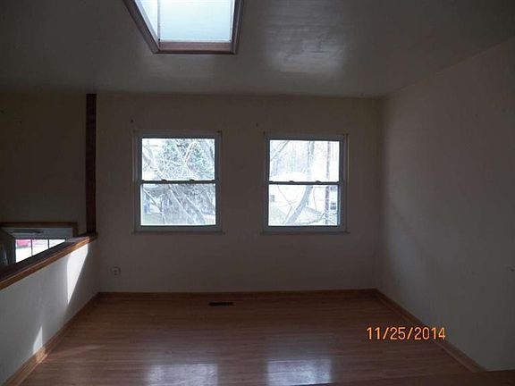 4th image of 1115 Mayrose Dr