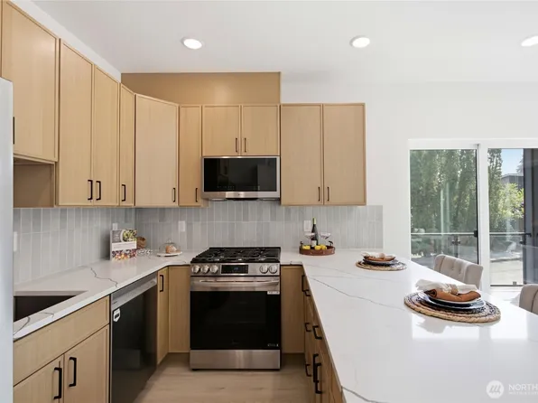 5718 NE 65th Street, Seattle, WA 98115