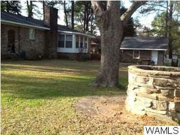 3rd image of 2127 Parkwood Dr