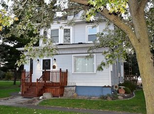 114 S Maple St, Elliott, IL 60933