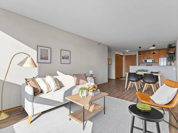 433 S 7th St APT 2126, Minneapolis, MN 55415