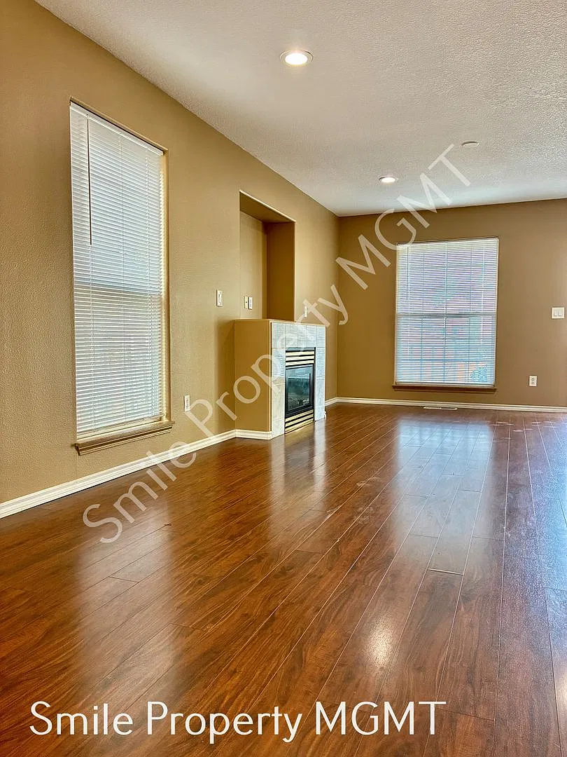 A beautiful 2-story single house with 4 bedrooms & 2.5 bathrooms! — Photo 4