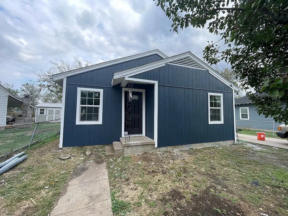 697 McKenzie Ave