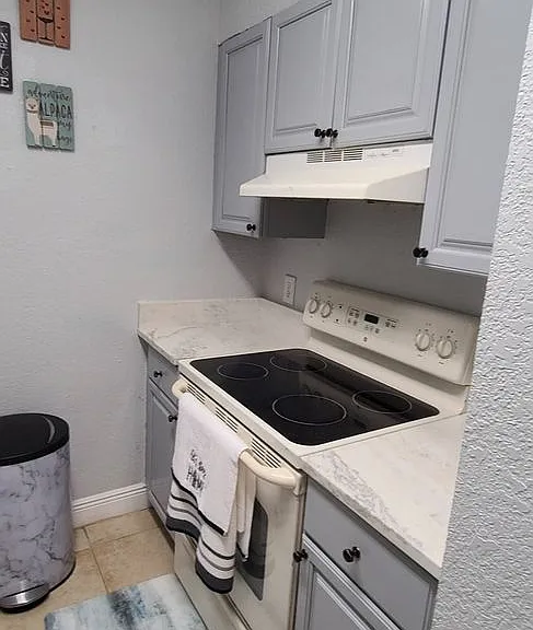 13832 Orange Sunset Dr #101 — Photo 2