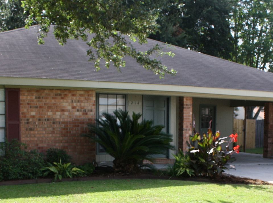 1st image of 214 Vivian Dr