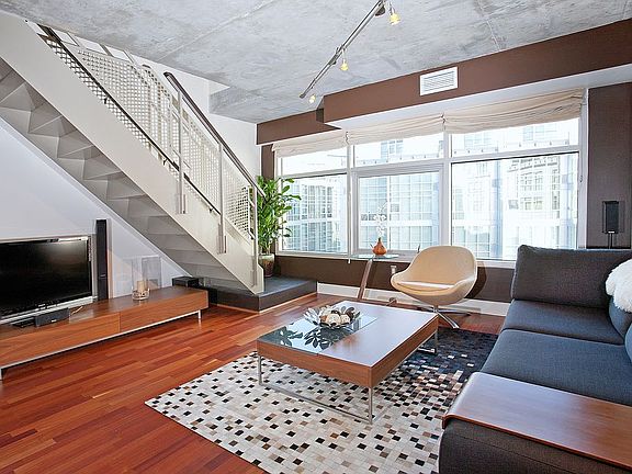4th image of 200 Brannan St APT 425