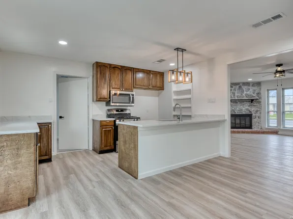 4930 Casa Espana, San Antonio, TX 78233