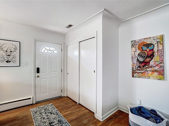4th image of 2224 Varelman Ave