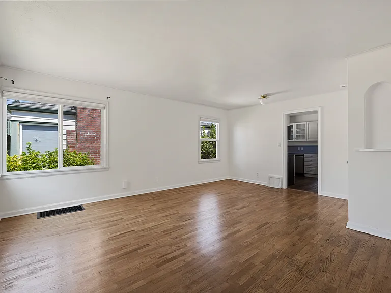 1505 N Monroe St — Photo 3
