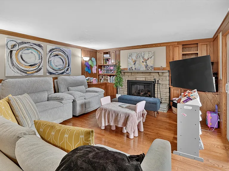 462 Greenhurst Dr — Photo 26