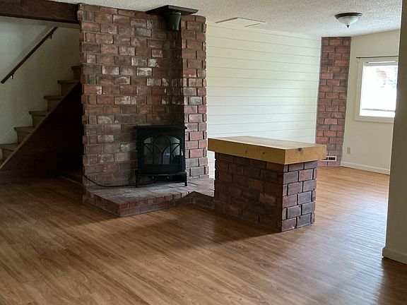 2nd image of 1404 S White Ave #2