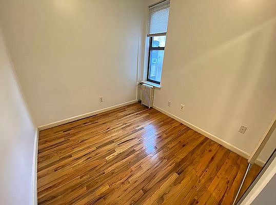4th image of 3074 32nd St APT 19